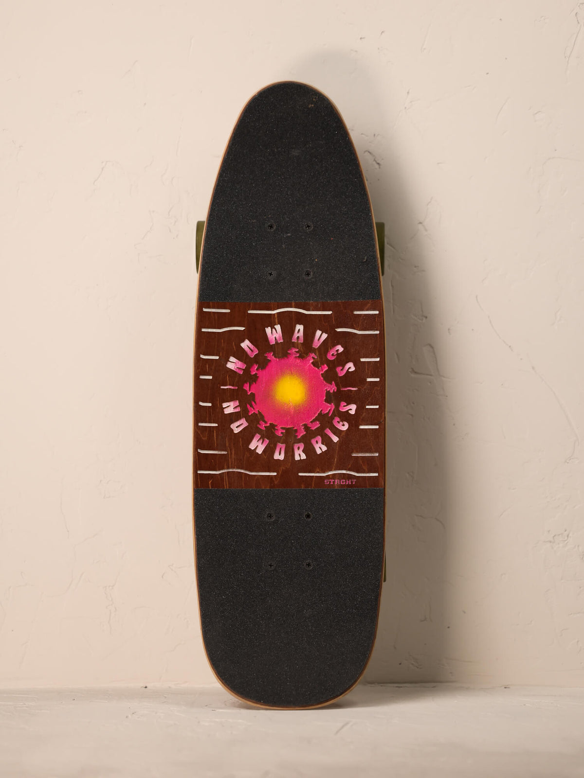 No Waves No Worries Half Carved B | Street Cruiser Complete